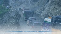 मकवानपुर हुँदै काठमाडौं जाने सडक खण्डमा सवारी चाप बढेपछि जिल्ला प्रशासनको  केहि अनुरोध!
