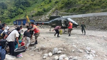 सेनाद्वारा रसुवामा फसेका ३५० मजदुरसहित ८८३ जनाको उद्धार