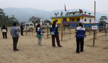 धमाधम मतदान, बिहानैदेखि लाइन