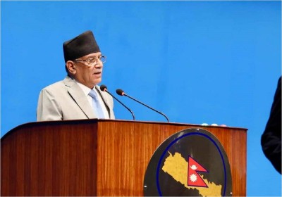 प्रचण्डको ओलीप्रति तीव्र प्रहार : सरकार बिचौलियाको निर्देशनमा, घोषणामै सीमित, जनताबाट टाढा