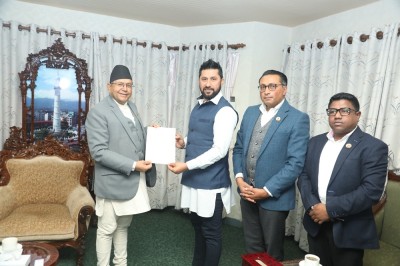 निलम्बन फुकुवा गरिदिन सभापति लामिछानेद्वारा सभामुख घिमिरेलाई निवेदन