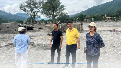 भोटेकोशी बाढी प्रभावित क्षेत्रमा कांग्रेस नेता महर, राहत र उद्धारमा सरकार गम्भीर बन्नुपर्नेमा जोड