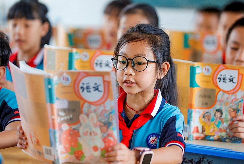 चीनको शिक्षामा ऐतिहासिक उपलब्धि : आधारभूतदेखि उच्च शिक्षासम्म विश्वस्तरको प्रगति