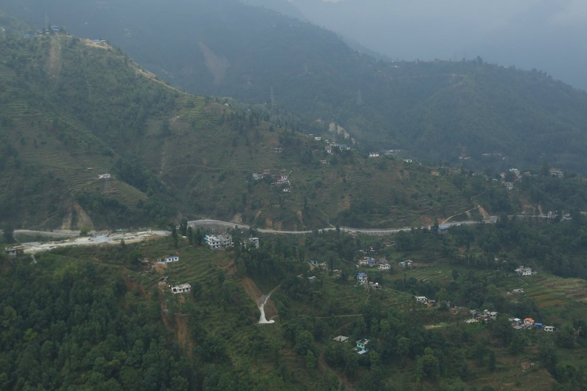 नागढुङ्गा नौबिसे मलेखु सडक धमाधम निर्माण हुँदै