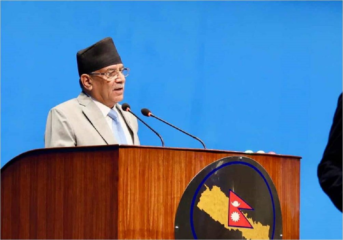 प्रचण्डको ओलीप्रति तीव्र प्रहार : सरकार बिचौलियाको निर्देशनमा, घोषणामै सीमित, जनताबाट टाढा