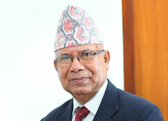 देश डुब्नै आँट्योः आफैचाहिँ चार महिनामा छ पटक विदेश
