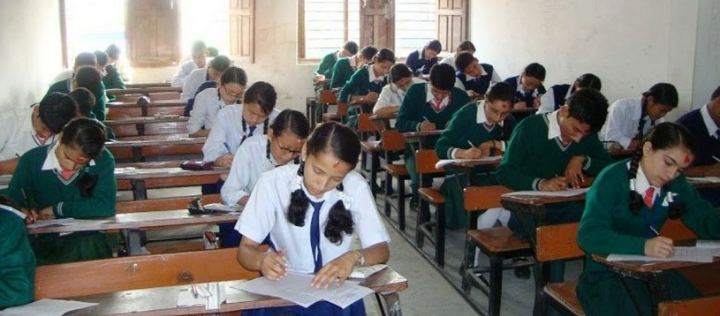 विद्यालयले वृद्धि गरिएको शुल्क नलिन आदेश