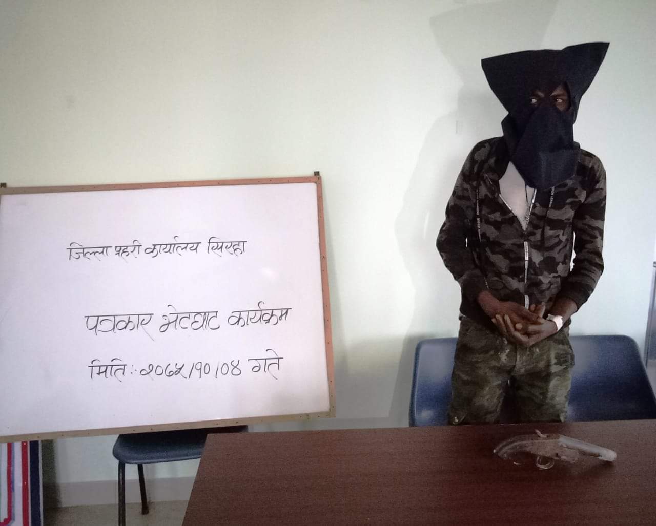 सिरहामा गोली चल्यो, हतियार सहित एक पक्राउ