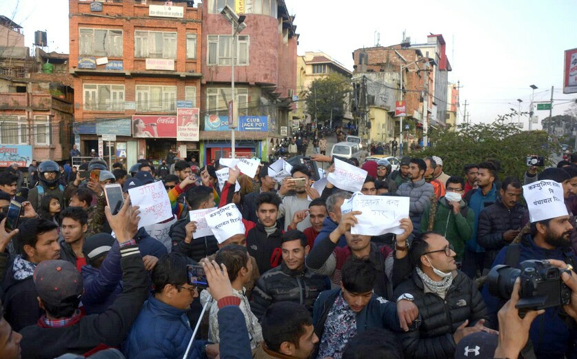 पशुपति शर्माको ‘लुट्न सके लुट’ : युट्युवबाट हट्यो तर माइतीघरमा घन्काईयो