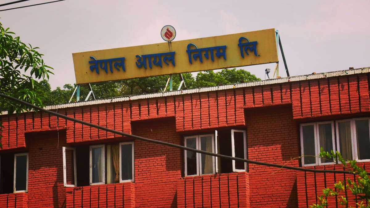 उपभोक्ताको ढाड सेकेर कर्मचारीलाई साबुनसम्मको सुविधा