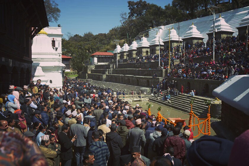 हेलिकप्टर दुर्घटना: चारको पशुपति आर्यघाटमा दाहसंस्कार