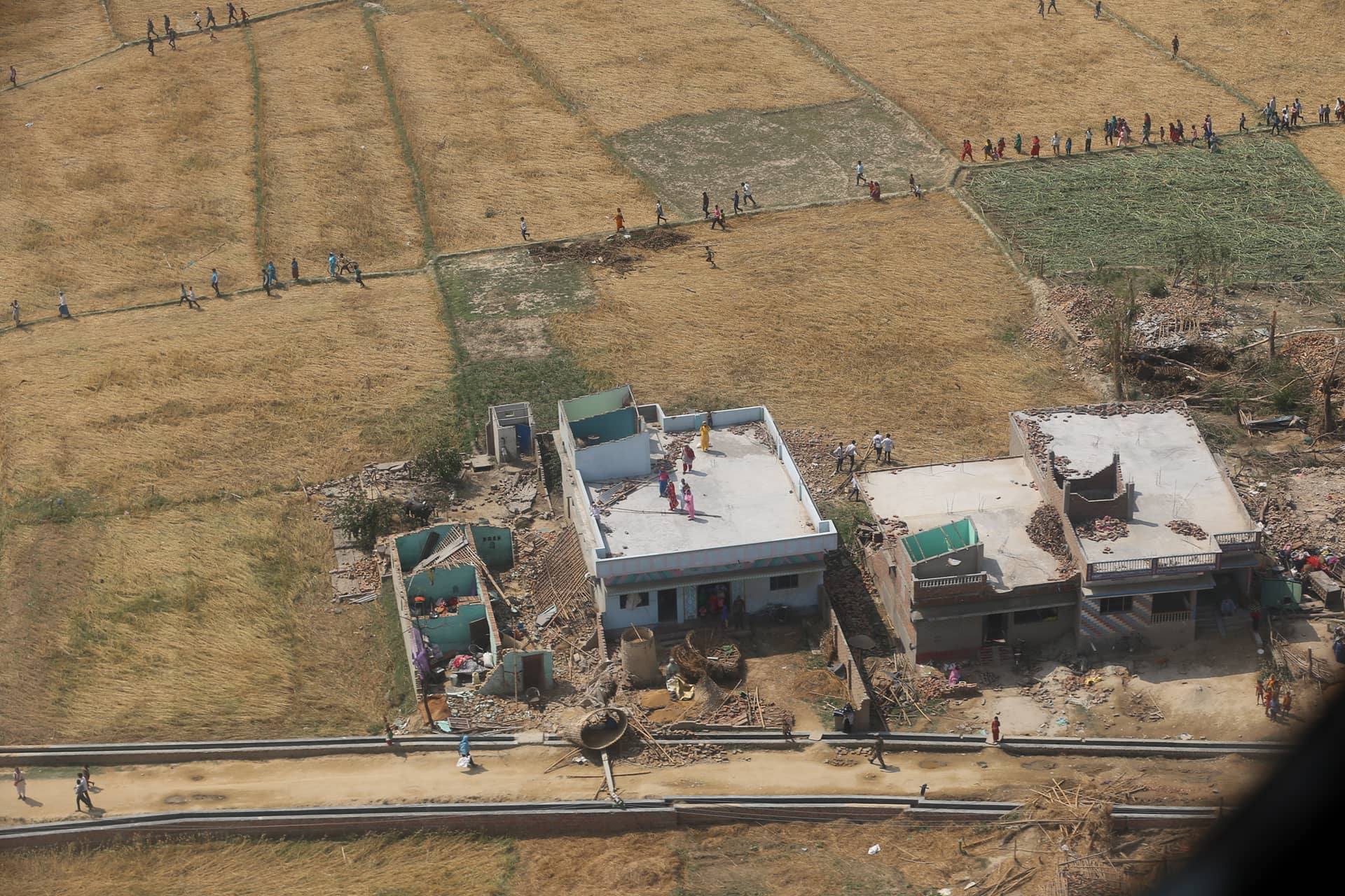 प्रधानमन्त्री ओलीले प्रभावित क्षेत्र र उपचारार्थ घाईतेको निरिक्षण  