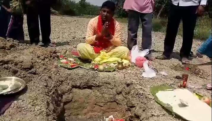 दुर्गा भगवती गाउँपालिकाद्वारा विपन्न डोम जातिको बसोबासको लागि घरको सिलान्यास