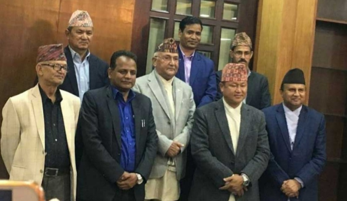 प्रधानमन्त्री र सातै प्रदेशका मुख्यमन्त्रीको बैठक