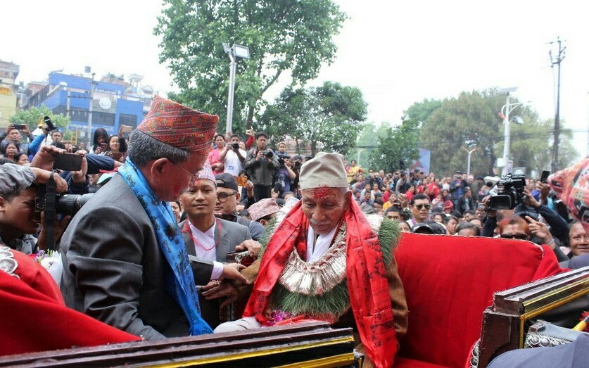 शताब्दी पुरुष जोशीलाई नगर परिक्रमा