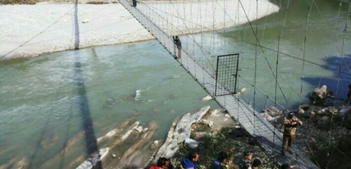 नेपाल भारत जोड्ने पुलमा ५ महिनादेखि ताला, भारतीय पक्षले आवागमनमा स्वीकृती दिएन