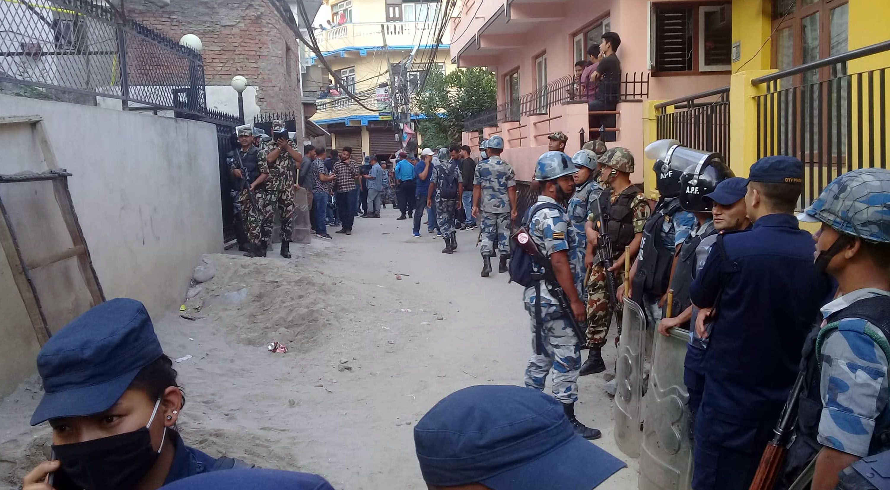 बिहान ४ः१५ को टाइमर, बेलुकी ४ः१५ मै विस्फोट