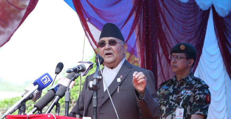 राजतन्त्र फेरि चाहियो भन्ने मुर्खहरु पनि नेपालमा छन् : प्रधानमन्त्री