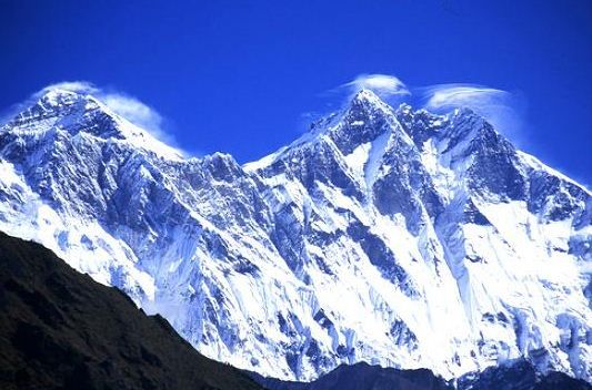 ७५ भन्दा बढी आरोहीद्वारा सगरमाथाको सफल आरोहण