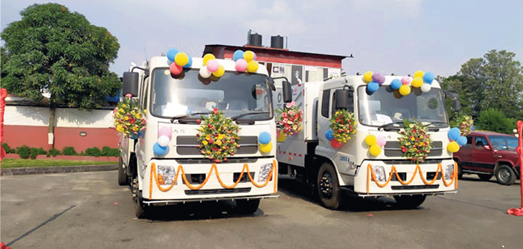 चीनले काठमाडौं महानगरलाई दियो दुई ब्रुमर उपहार