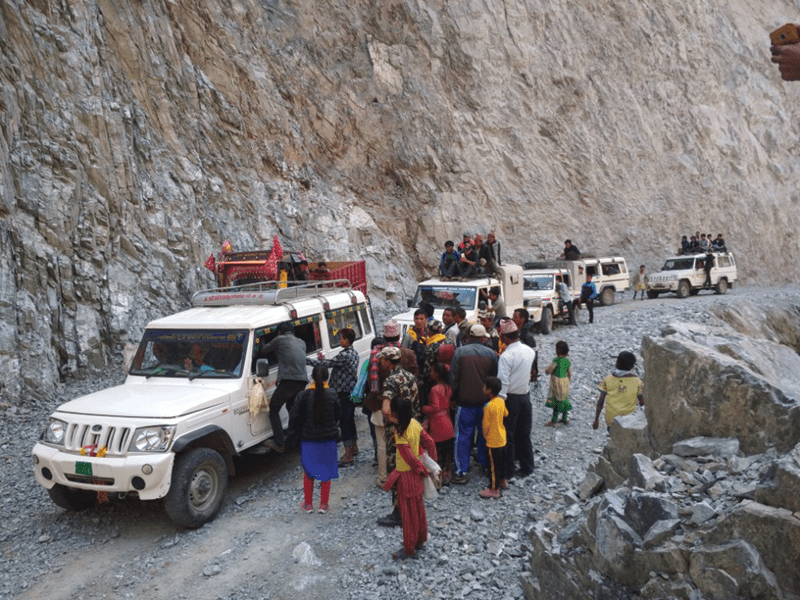 जाजरकोट–डोल्पा सडक हस्तान्तरण गर्दै सेना 