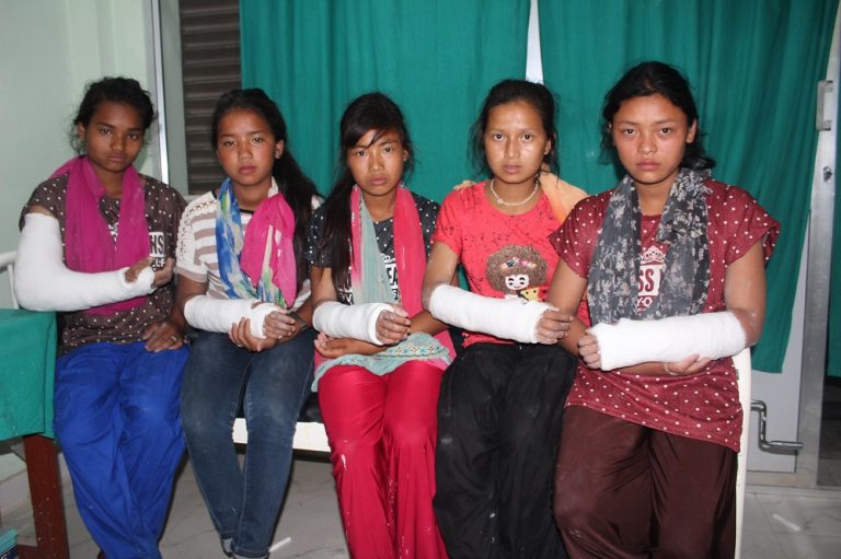 शिक्षिकाको कुटाईबाट १४ जना विद्यार्थी घाइते