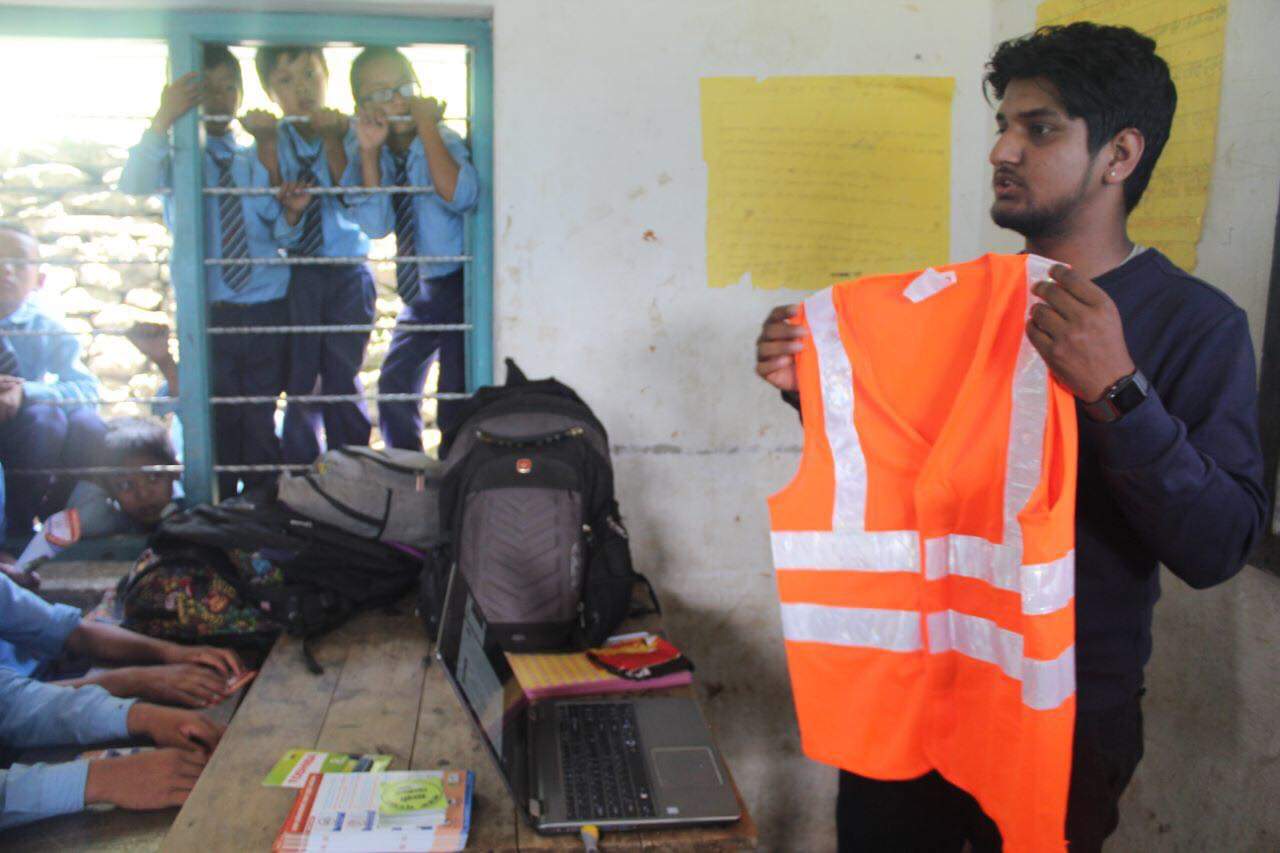 सडक सुरक्षा सम्बन्धी जनचेतनामुलक कार्यक्रम सम्पन्न