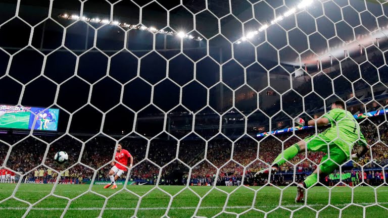 पेनाल्टीमा कोलम्बियालाई हराउँदै चिली सेमिफाइनलमा