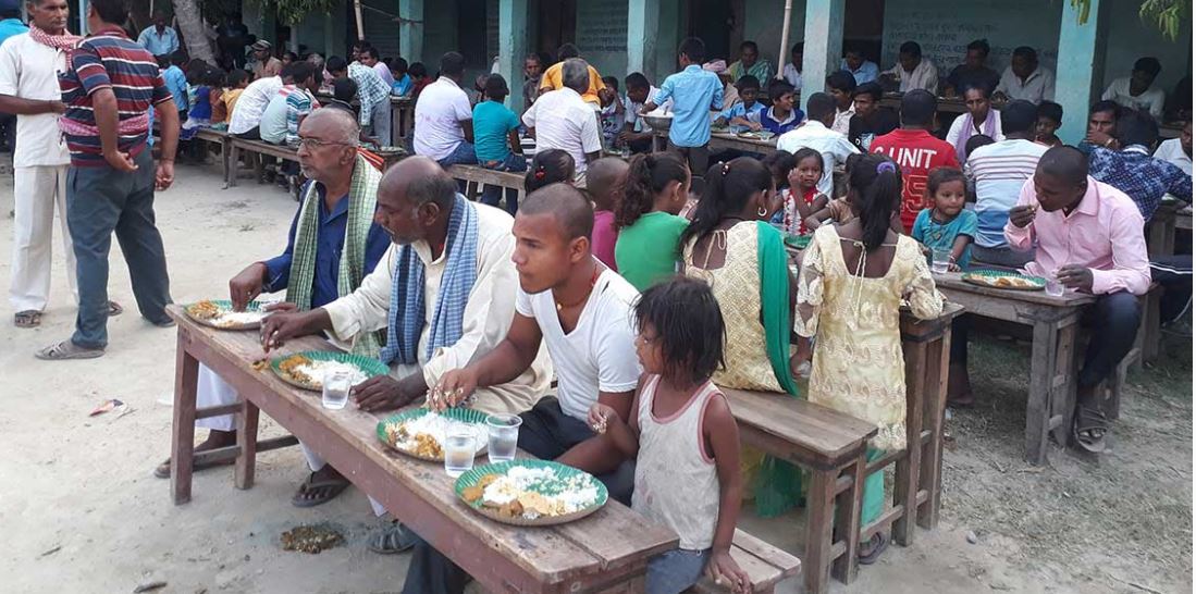 स्कुल बन्द गरेर नेताको भतिजको बिहे भोज