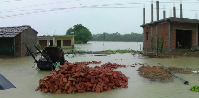 भारतले बनाएको बाँध भत्काएर पानी भारतीय बस्तीमै पुग्याे,सीमा क्षेत्र जाेखिममा