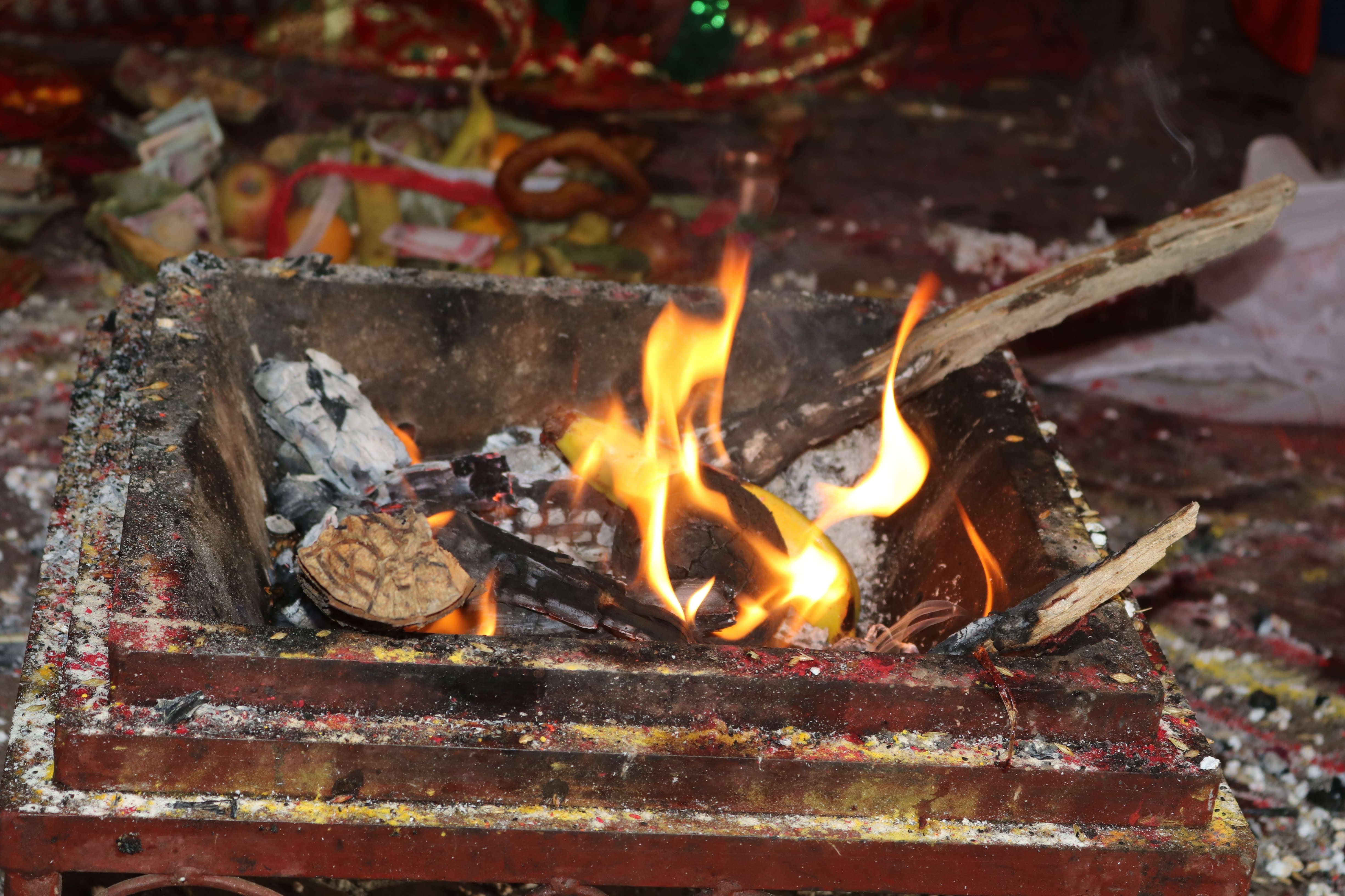 विश्व शान्तिको कामना गर्दै जलधारा महायज्ञ