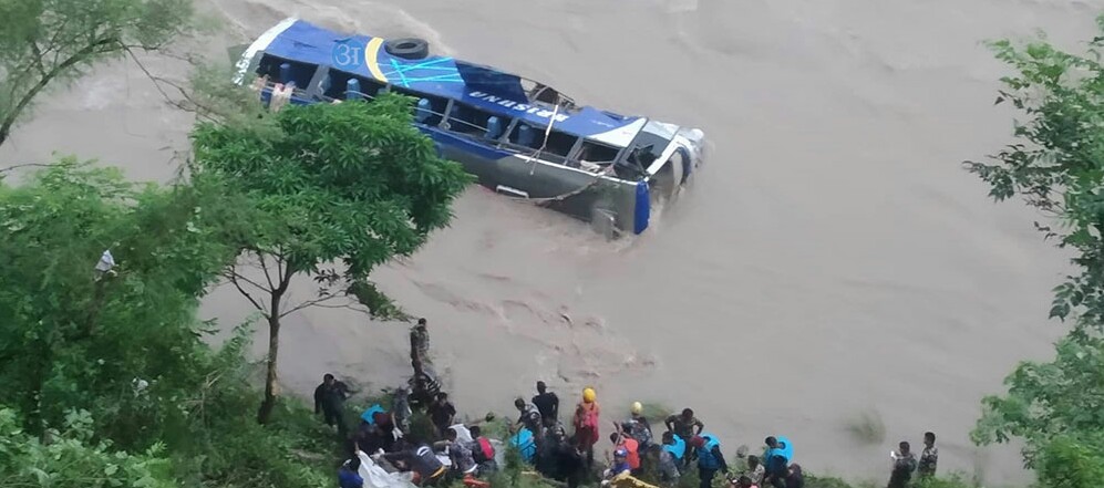 त्रिशूलीले धेरै मान्छे खायाे : खसेपछि मान्छे र गाडी नै बेपत्ता