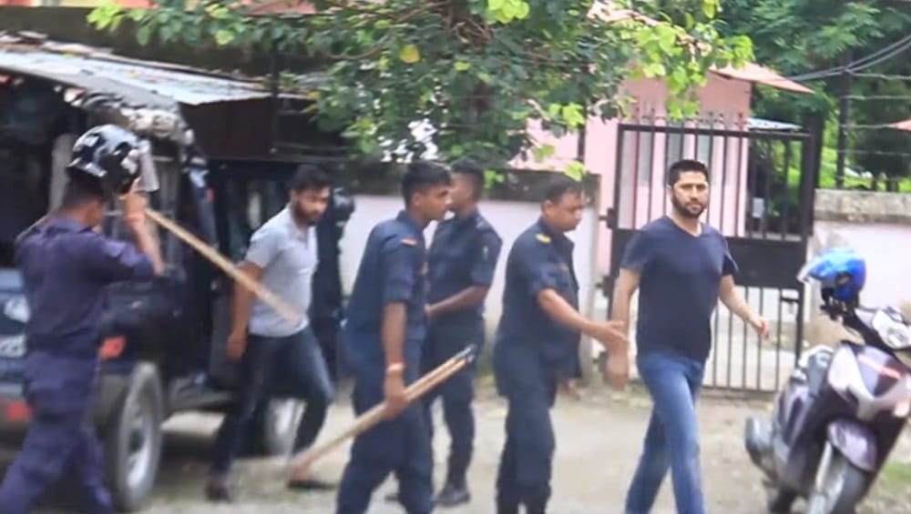 चितवनमा रवि लामिछाने समर्थक र प्रहरीबीच आज पनि झडप