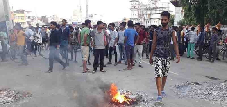 नरिवल बेच्ने युवालाई प्रहरीले कुटेको भिडियो खिचेपछि जनकपुर तनावग्रस्त