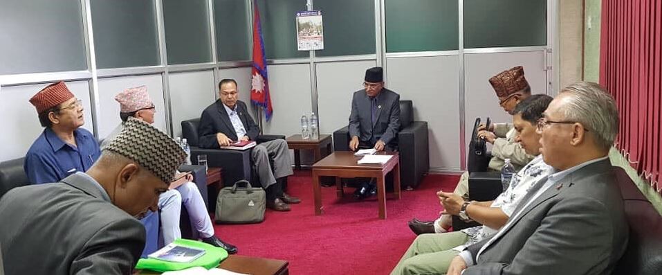 प्रचण्डको अध्यक्षतामा नेकपाको सचिवालय बैठक सुरू