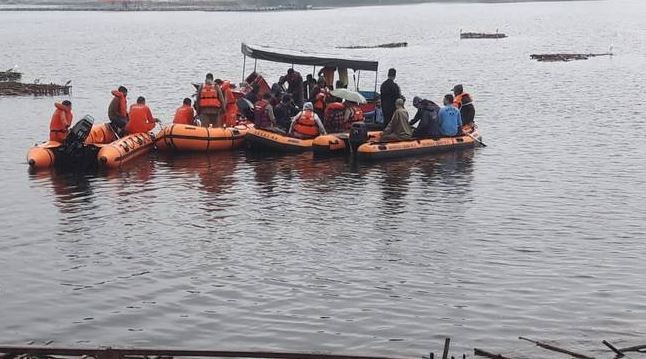 डुङ्गा दुर्घटनामा एघारको मृत्यु