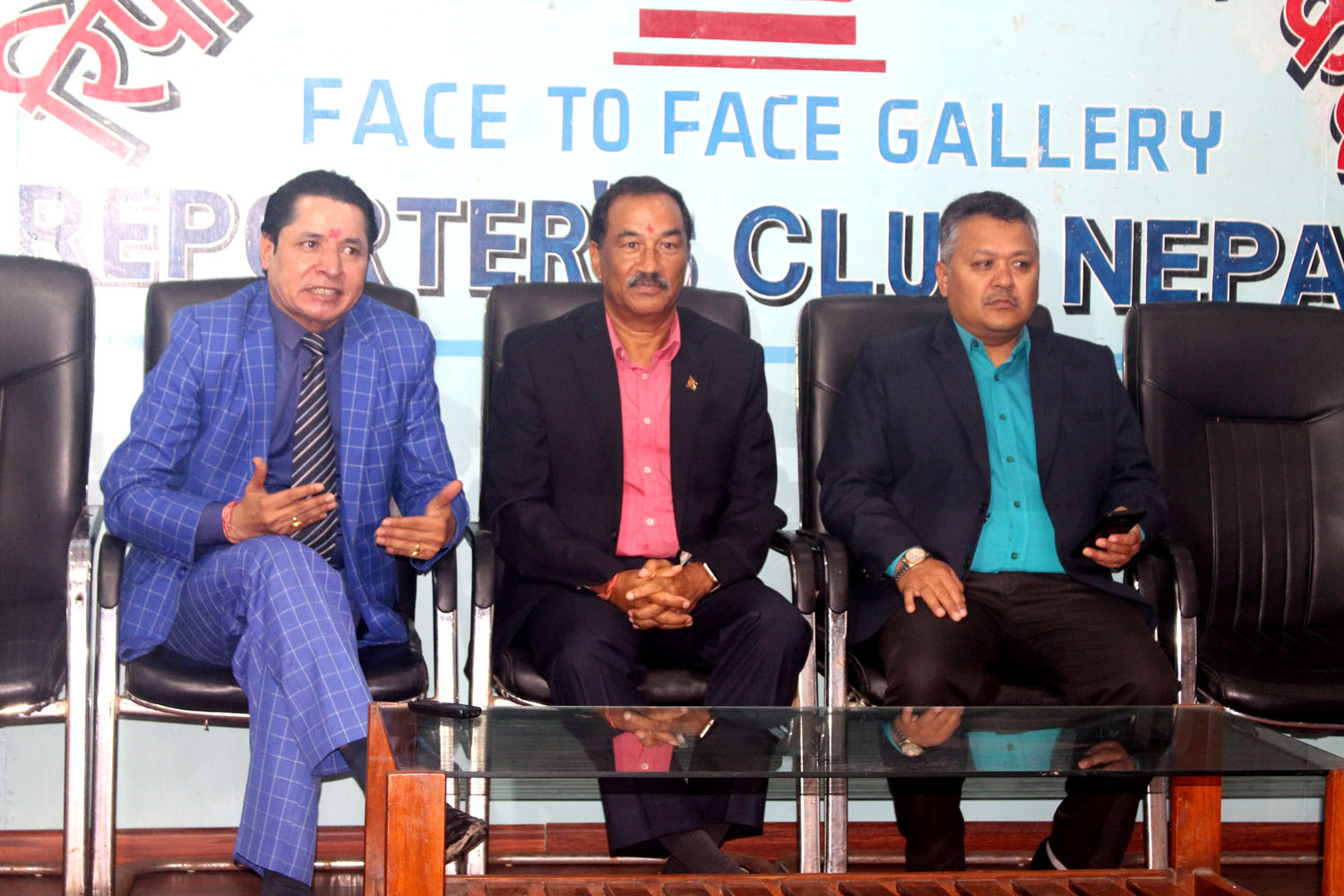 राजाको चलखेल प्रष्ट पार्न दलहरूलाई कमल थापाको चुनौती