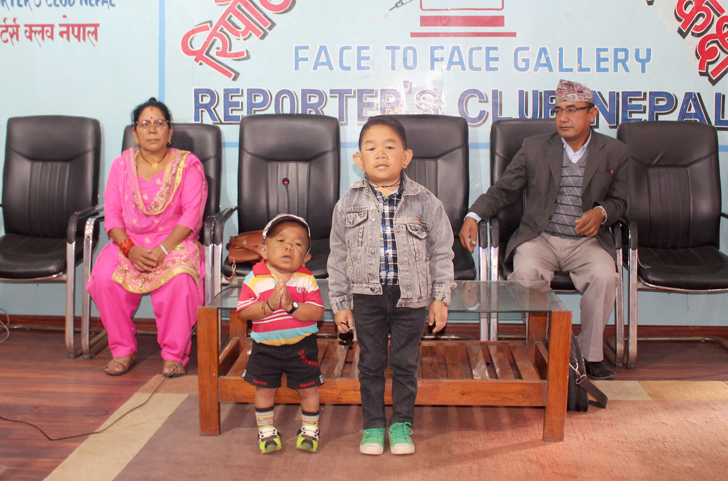 विश्वकै होचो र कम तौल भएकोमा गिनिज बुकमा नाम दर्ता गराउन सहयोगको अपिल