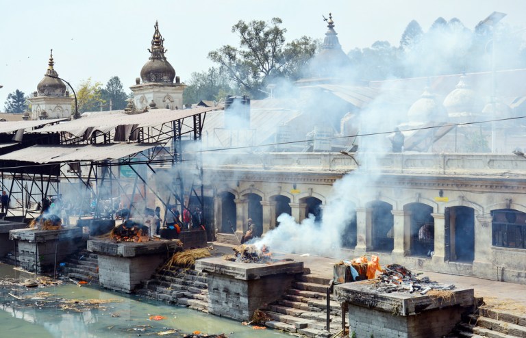 पशुपति आर्यघाटमा शव जलाउँदा लाग्ने शुल्क बढ्यो