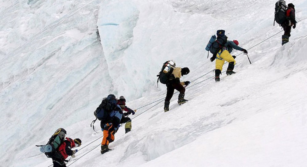 ११ सयले लिए हिमाल आरोहण अनुमति