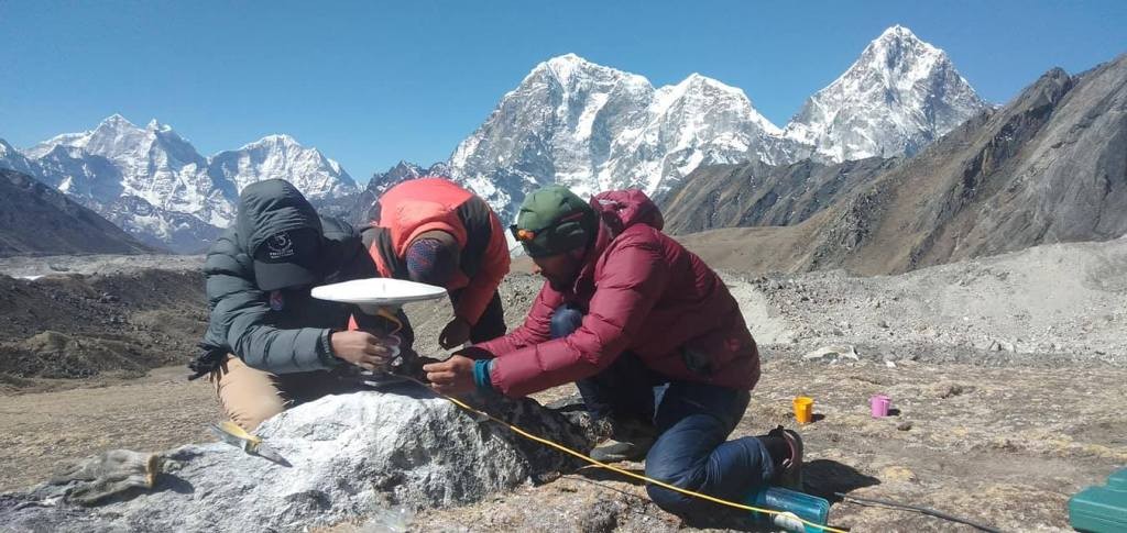 सगरमाथा मापनको काम सुचारु