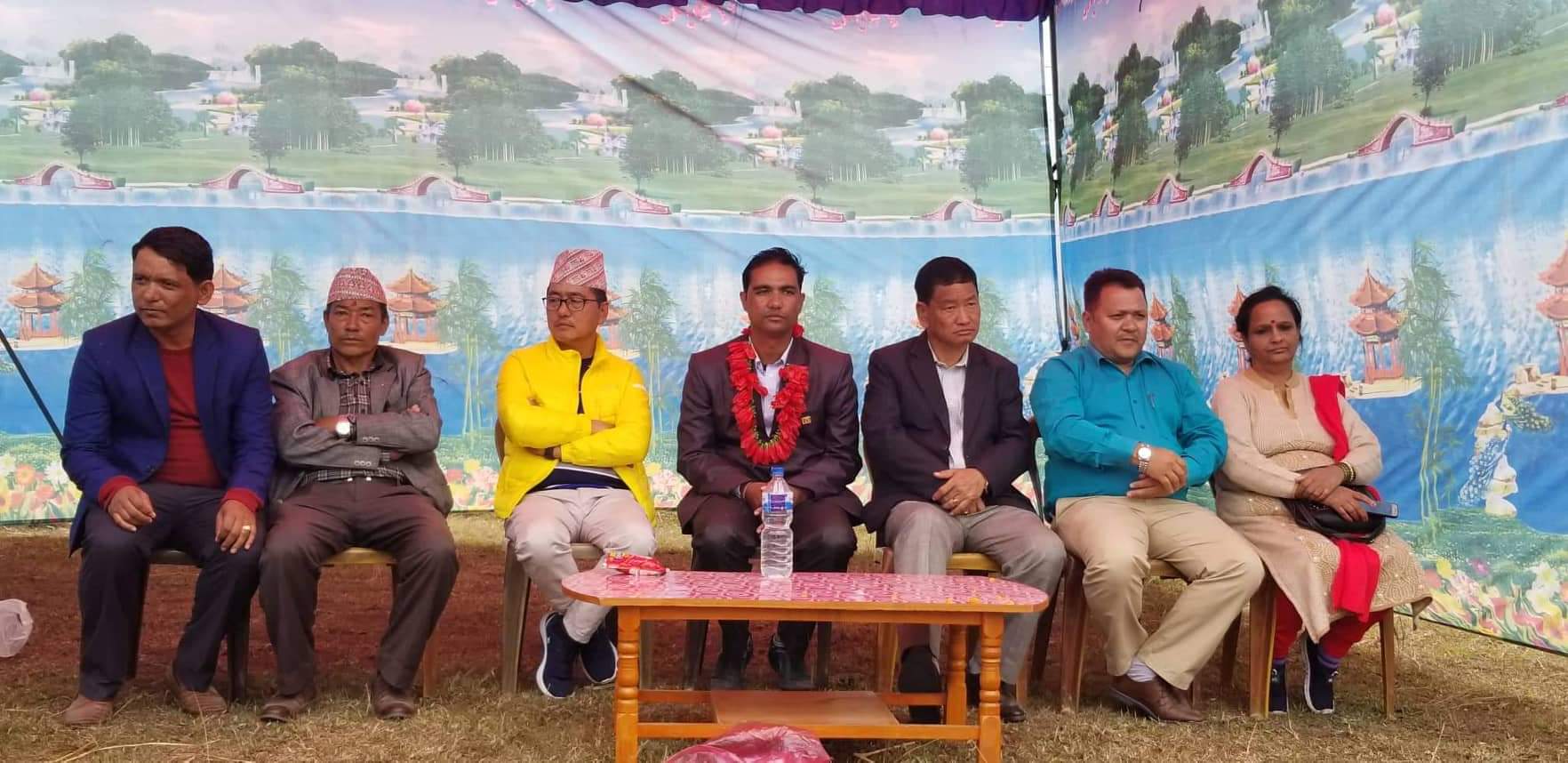 देशलाई अरुसँग मागेर खानुपर्ने बनाउने कांग्रेस कम्युनिस्ट हुन्: राजेन्द्र लिङ्देन