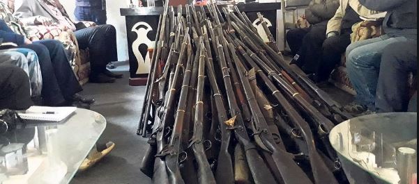 बैतडीमा २१६ थान हतियार सङ्कलन