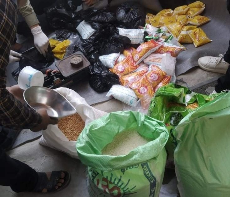 धनगढीमा युवाहरूद्वारा विद्यार्थी र मजदुरलाई राहत वितरण