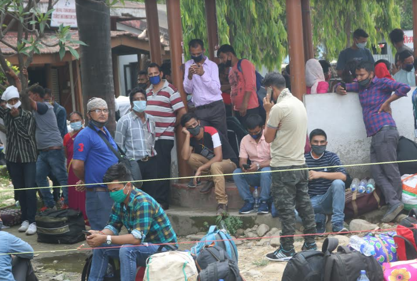 भारतीय क्वारेन्टाइनबाट फर्किए ११२ नेपाली