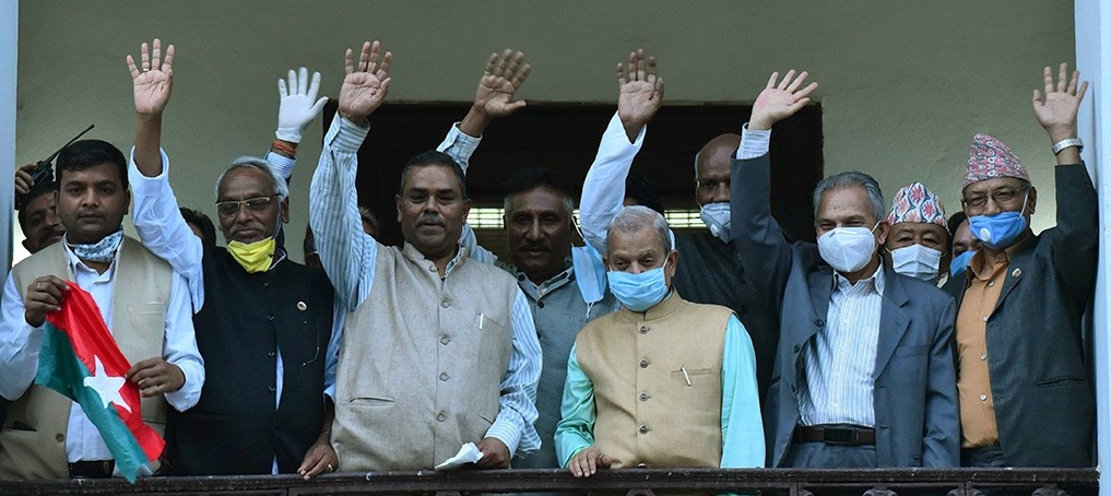 अध्यक्षमा ठाकुर र यादव, बाबुराम भट्टराई वरिष्ठ नेता