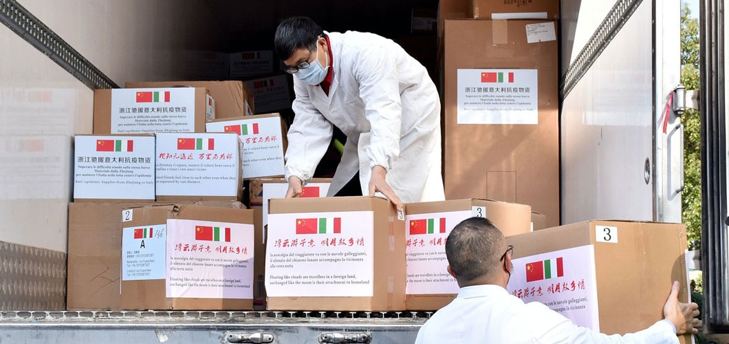 चीनबाट ल्याएको स्वास्थ्य सामग्री टोखाका ११ वटै वडामा वितरण