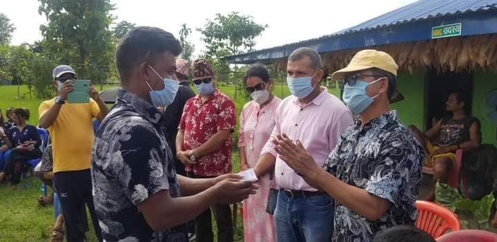 राप्रपामा जनआकर्षण बढ्दो; भद्रपुरमा नेकपा-कांग्रेस त्यागेर सयौं राप्रपामा प्रवेश