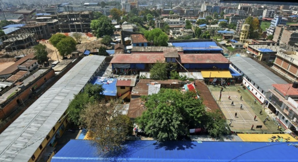 सात सय कैदीलाई कोरोना, आठको मृत्यु