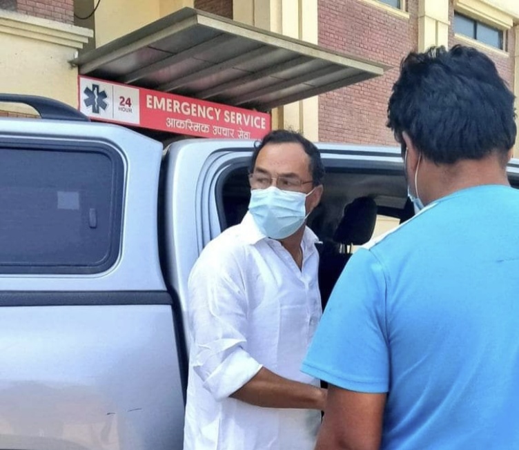 कमल थापा ॐ अस्पतालबाट डिस्चार्ज